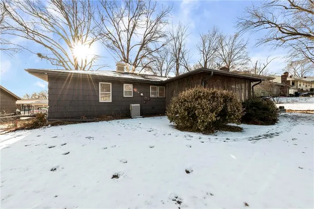 $310,000 | 3528 Northeast 47th Street, Kansas City, MO 64117