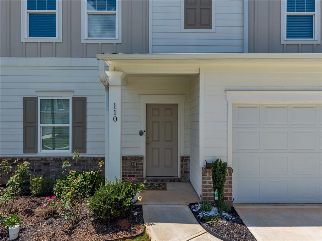 110 Bantry Way Locust Grove, GA 30248 - Photo 3 of 37