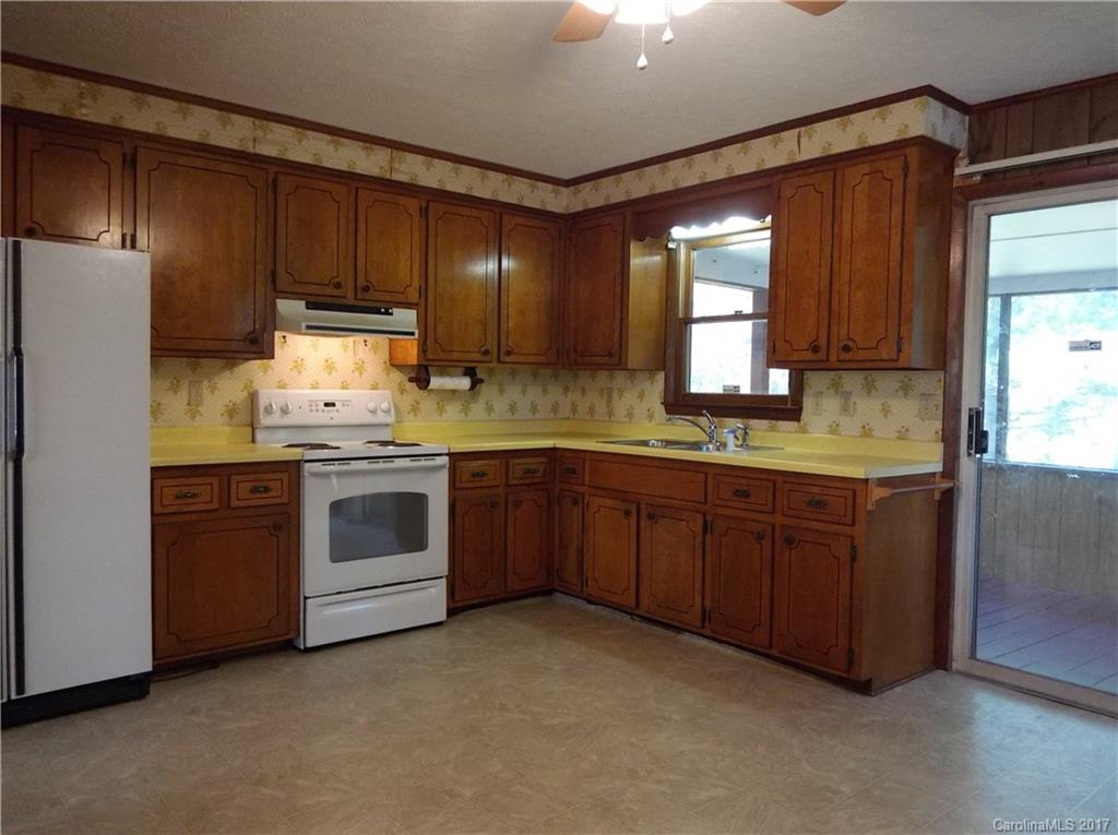 248 Bluebird Hill Road Canton, NC 28716 - Photo 11 of 24 Gallery Image 11