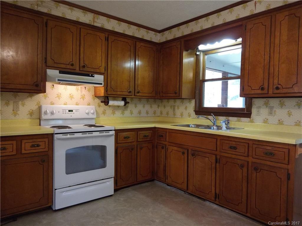 248 Bluebird Hill Road Canton, NC 28716 - Photo 12 of 24 Gallery Image 12