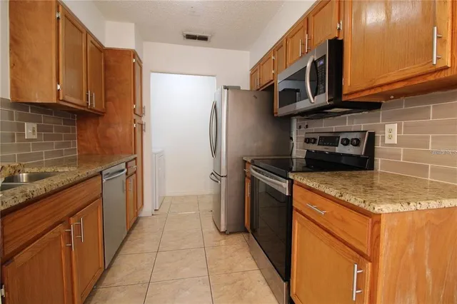 $1,600 | 1069 South Hiawassee Road, Unit 1311, Orlando, FL 32835