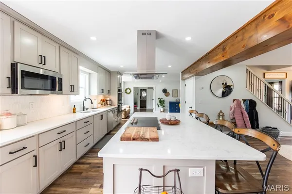 $669,000 | 11720 County Road 5160, Rolla, MO 65401