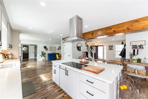 $669,000 | 11720 County Road 5160, Rolla, MO 65401