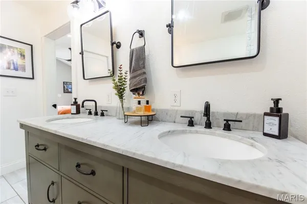 $669,000 | 11720 County Road 5160, Rolla, MO 65401