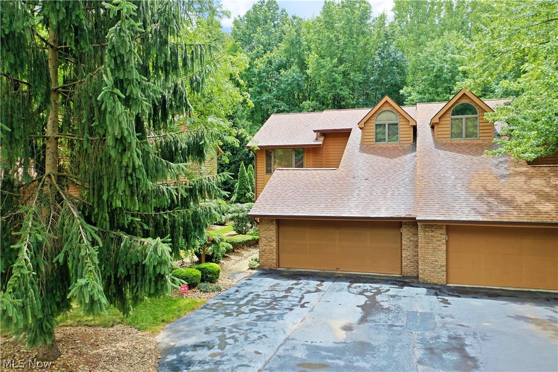 9078 Inverrary Warren, OH 44484 - Photo 2 of 33 Gallery Image 2