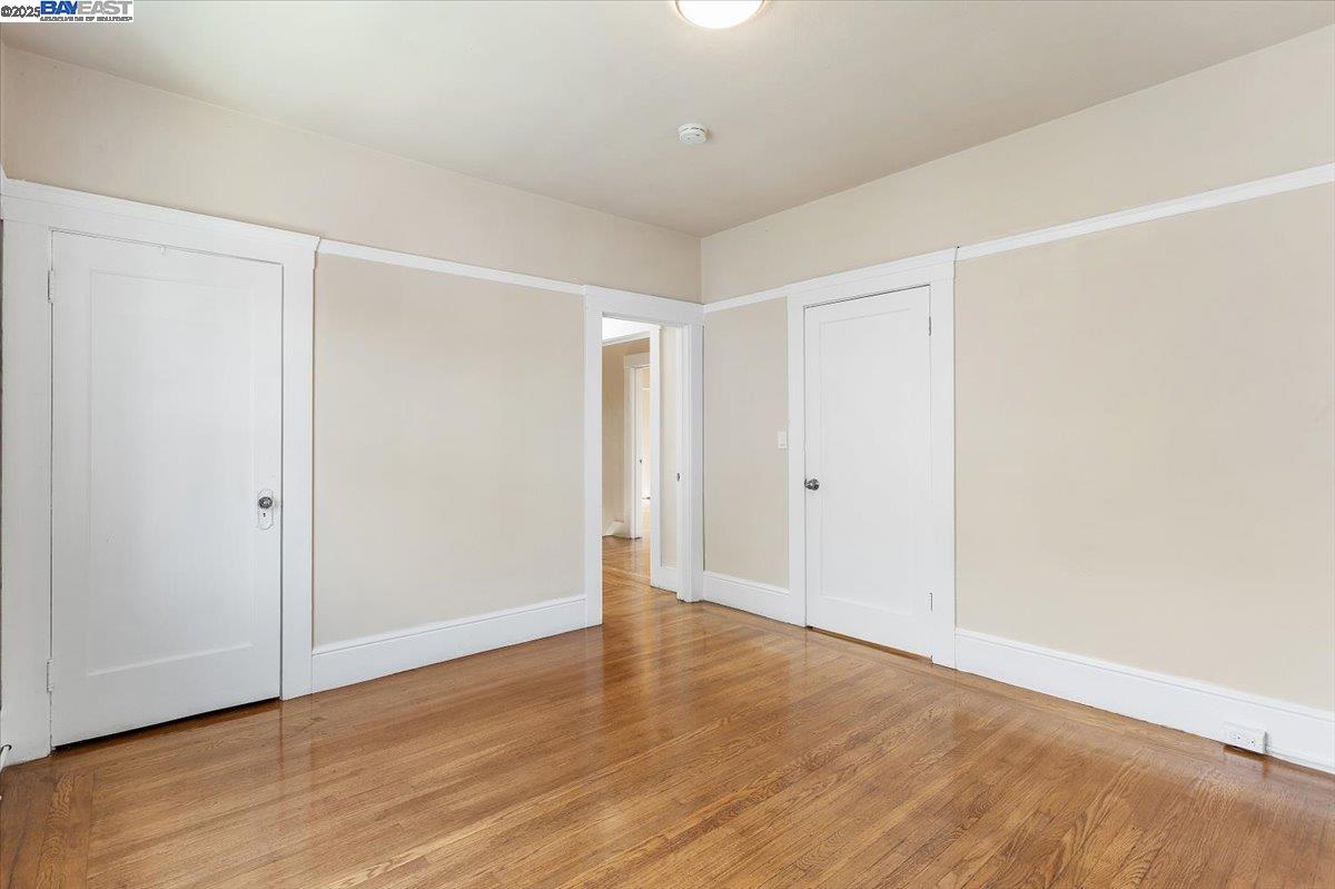 629 Santa Clara Avenue Alameda, CA 94501 - Photo 21 of 47 a view of an empty room