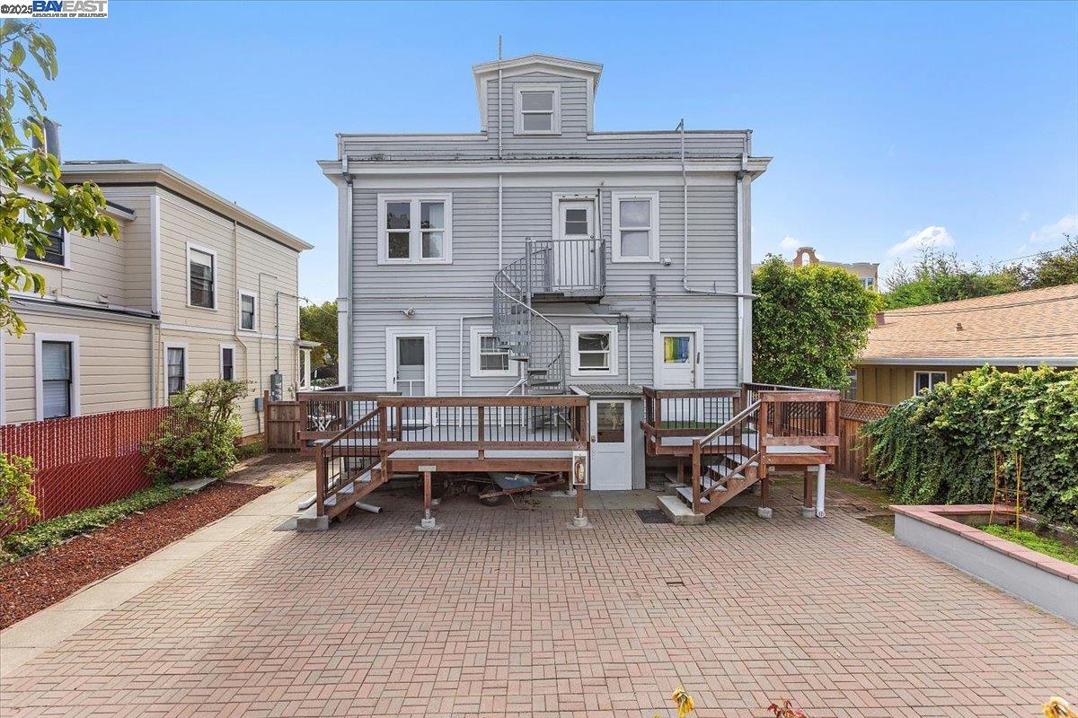 629 Santa Clara Avenue Alameda, CA 94501 - Photo 28 of 47 a car parked in front of a house