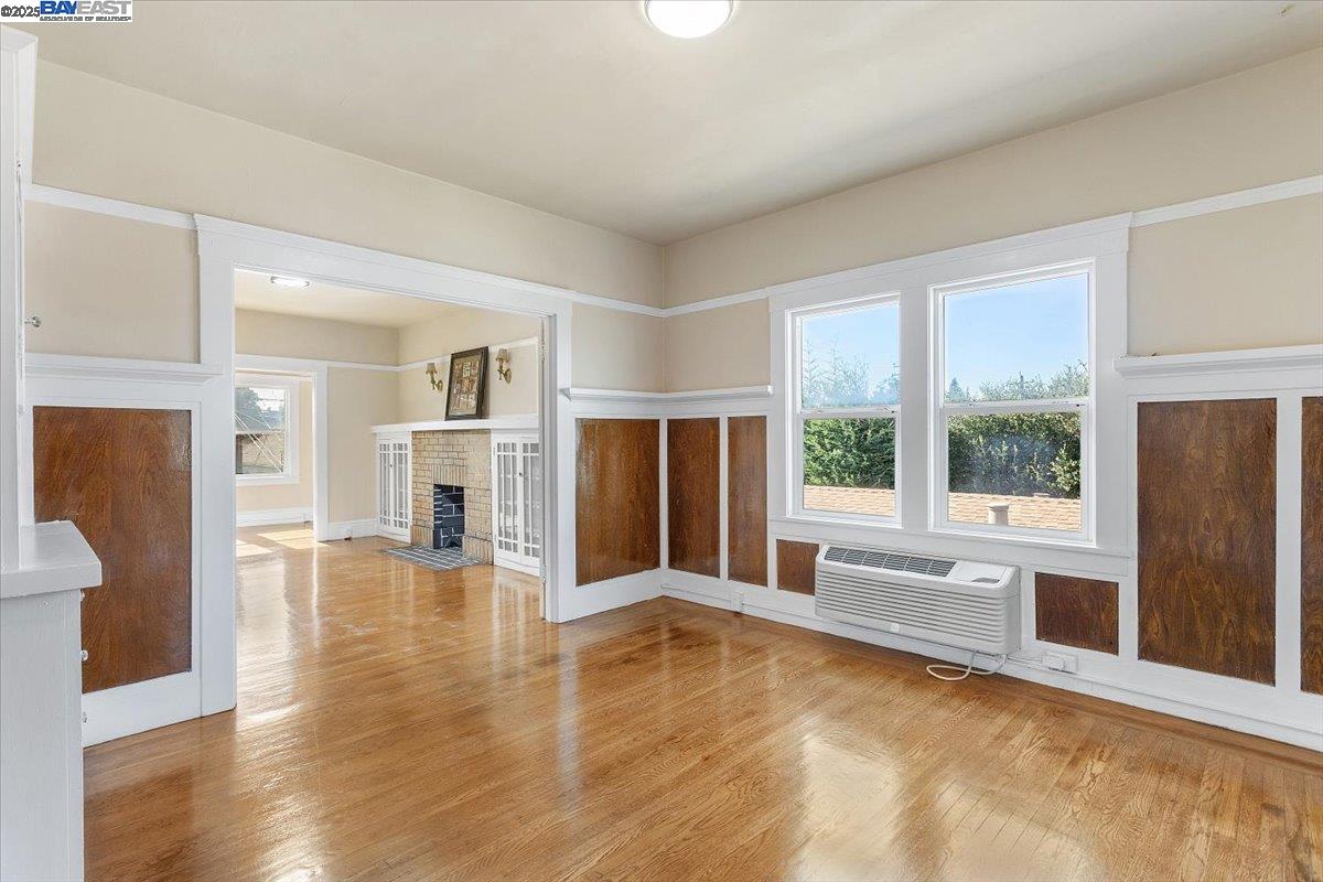 629 Santa Clara Avenue Alameda, CA 94501 - Photo 10 of 47 a view of livingroom with furniture wooden floor and window