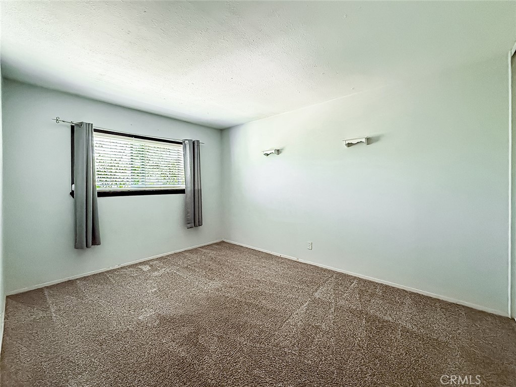 2235 Burnside Street Simi Valley, CA 93065 - Photo 33 of 71 an empty room with windows