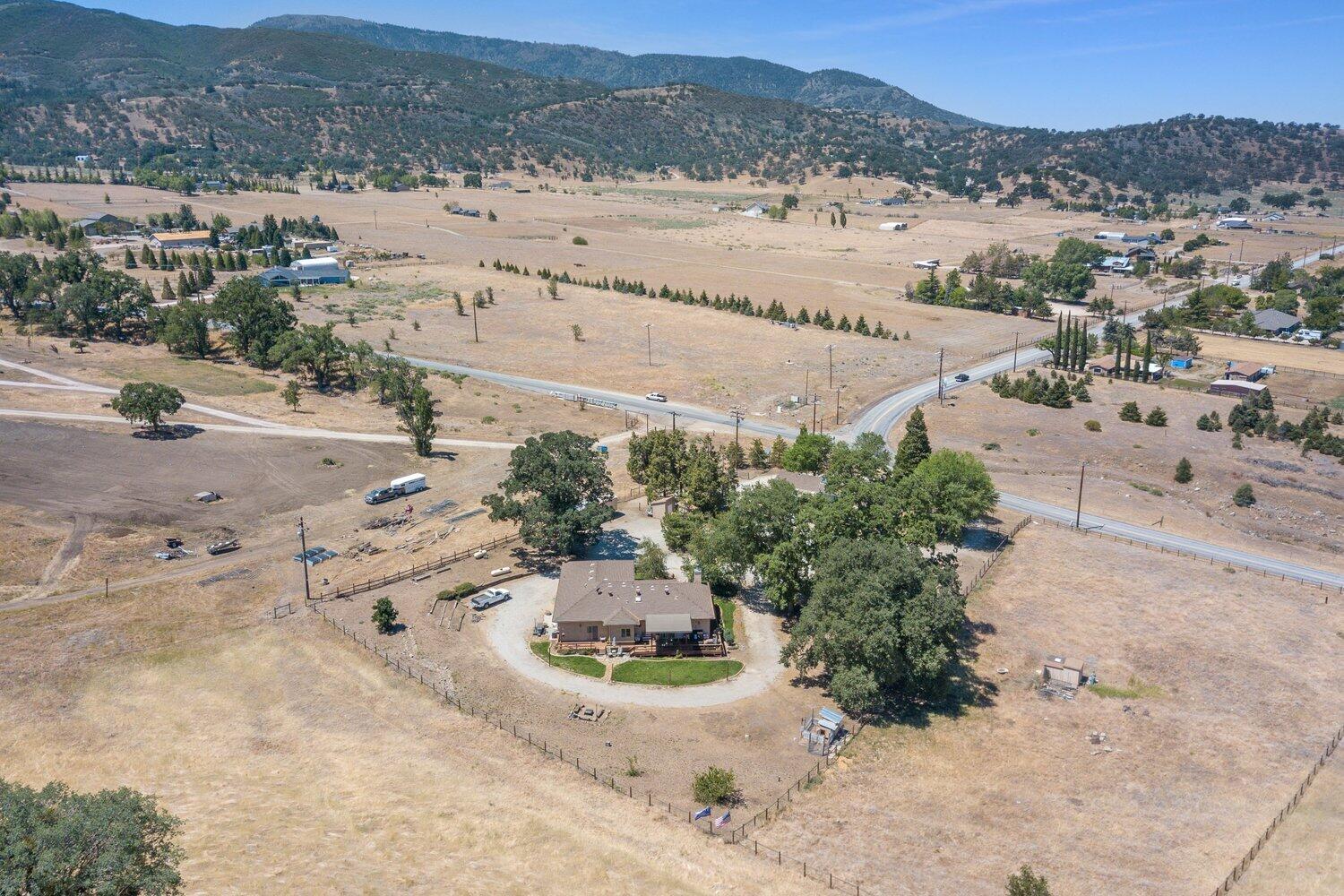 19510 Banducci Road Tehachapi, CA 93561 - Photo 40 of 75 an aerial view of beach and residential houses with outdoor space