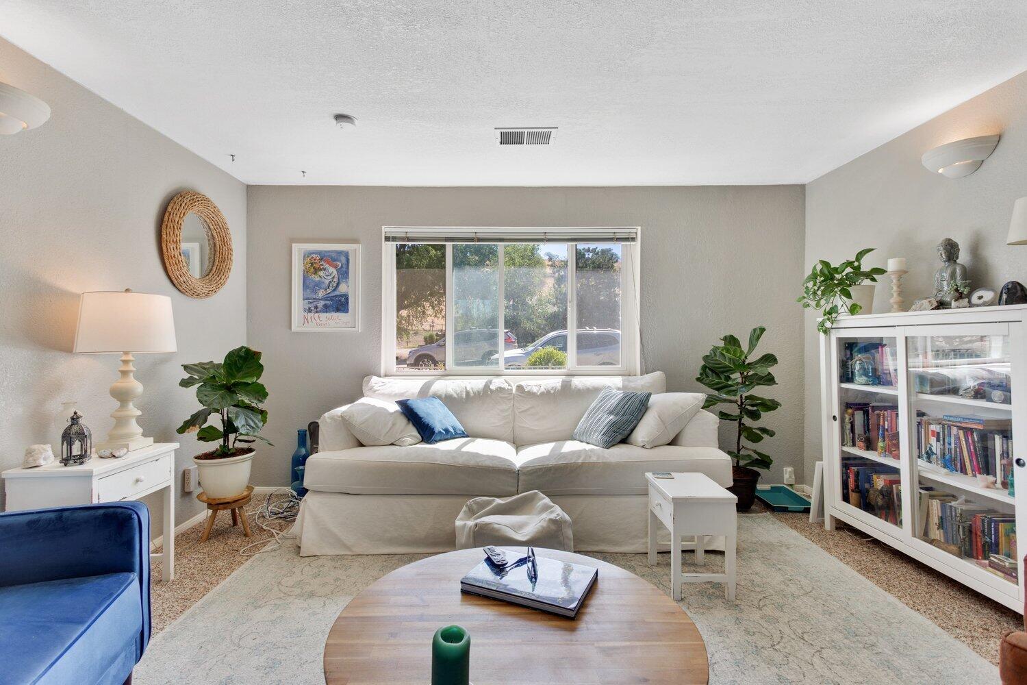 19510 Banducci Road Tehachapi, CA 93561 - Photo 54 of 75 a living room with furniture and a large window
