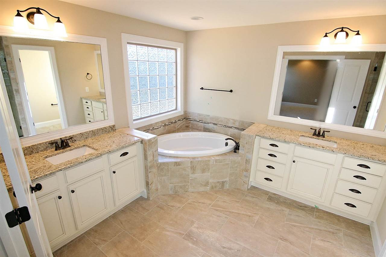 6608 Electra Drive Raleigh, NC 27607 - Photo 15 of 25 Master Bath/Spa