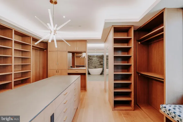 $5,995,000 | 7029 Longwood Drive, Bethesda, MD 20817