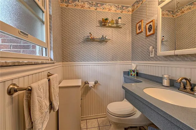 $285,000 | 216 Roxbury Drive, Greensburg, PA 15601