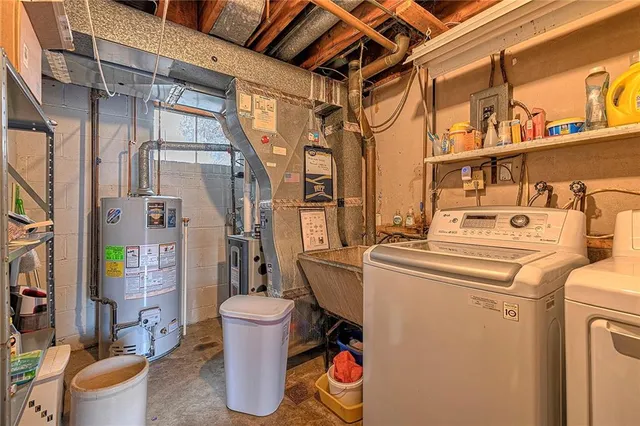 $285,000 | 216 Roxbury Drive, Greensburg, PA 15601