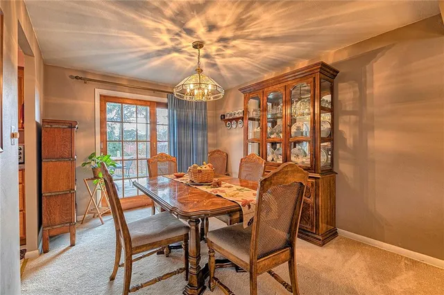 $285,000 | 216 Roxbury Drive, Greensburg, PA 15601