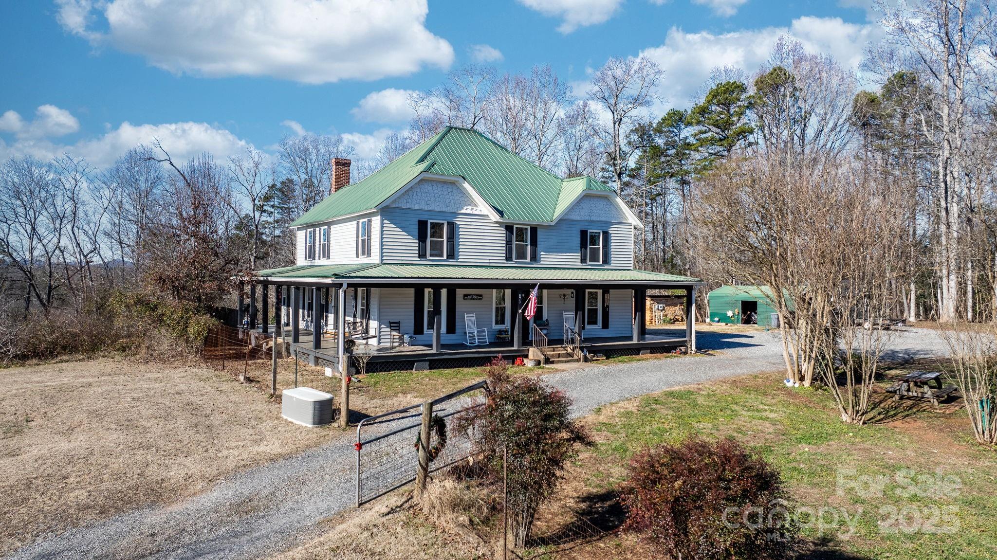 673 Cape Hickory Road Hickory, NC 28601 - Photo 1 of 32 Gallery Image 1