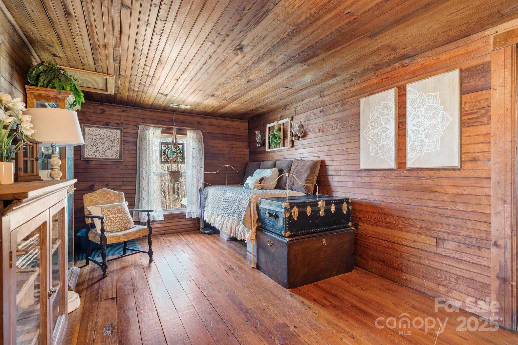 673 Cape Hickory Road Hickory, NC 28601 - Photo 18 of 32 Gallery Image 18