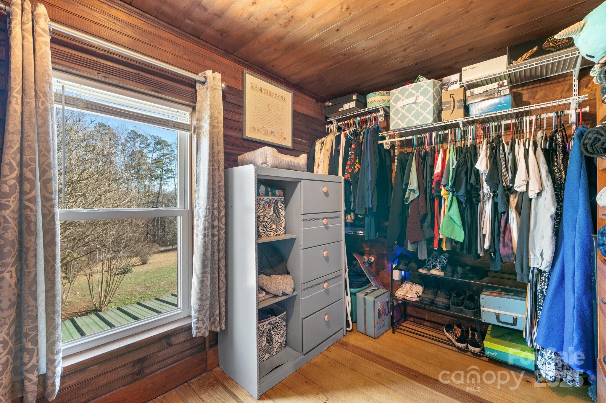 673 Cape Hickory Road Hickory, NC 28601 - Photo 24 of 32 Gallery Image 24
