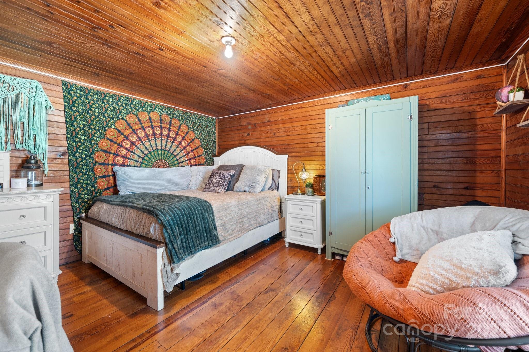 673 Cape Hickory Road Hickory, NC 28601 - Photo 25 of 32 Gallery Image 25