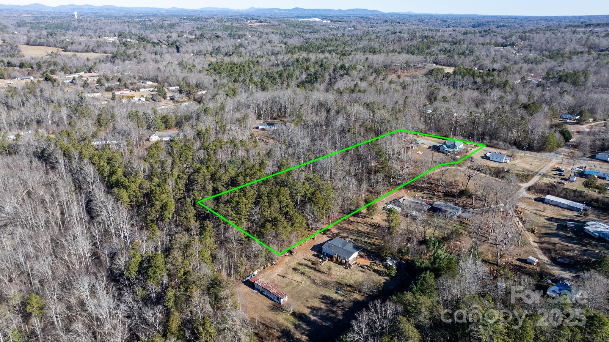 673 Cape Hickory Road Hickory, NC 28601 - Photo 26 of 32 Gallery Image 26
