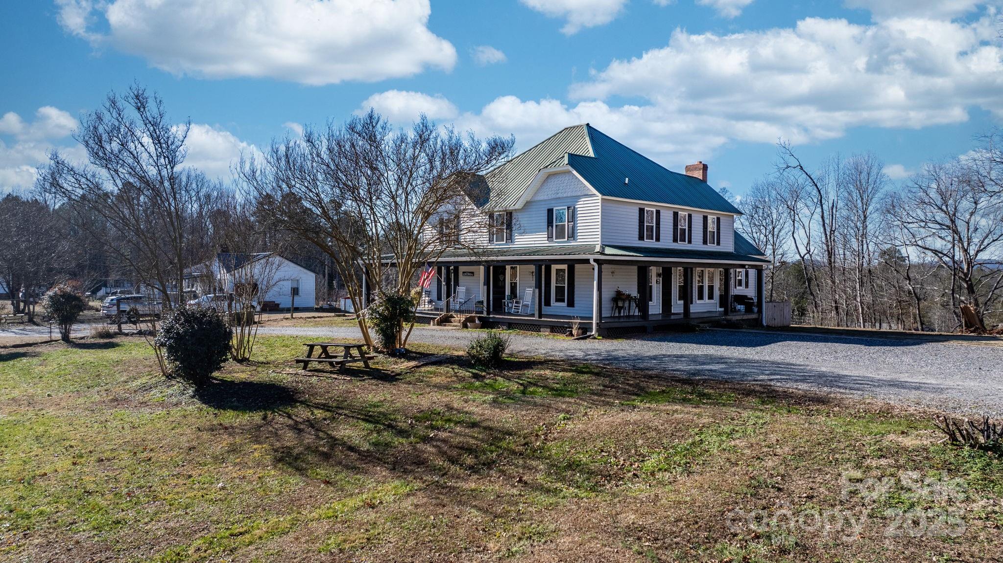 673 Cape Hickory Road Hickory, NC 28601 - Photo 31 of 32 Gallery Image 31