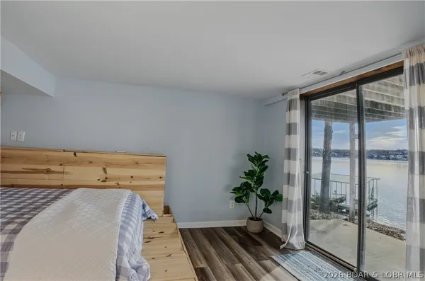 $549,900 | 110 Old English Point, Sunrise Beach, MO 65079