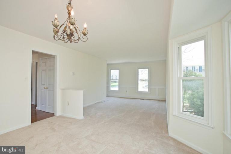 17327 Buehler Road Olney, MD 20832 - Photo 10 of 30 Dining Room