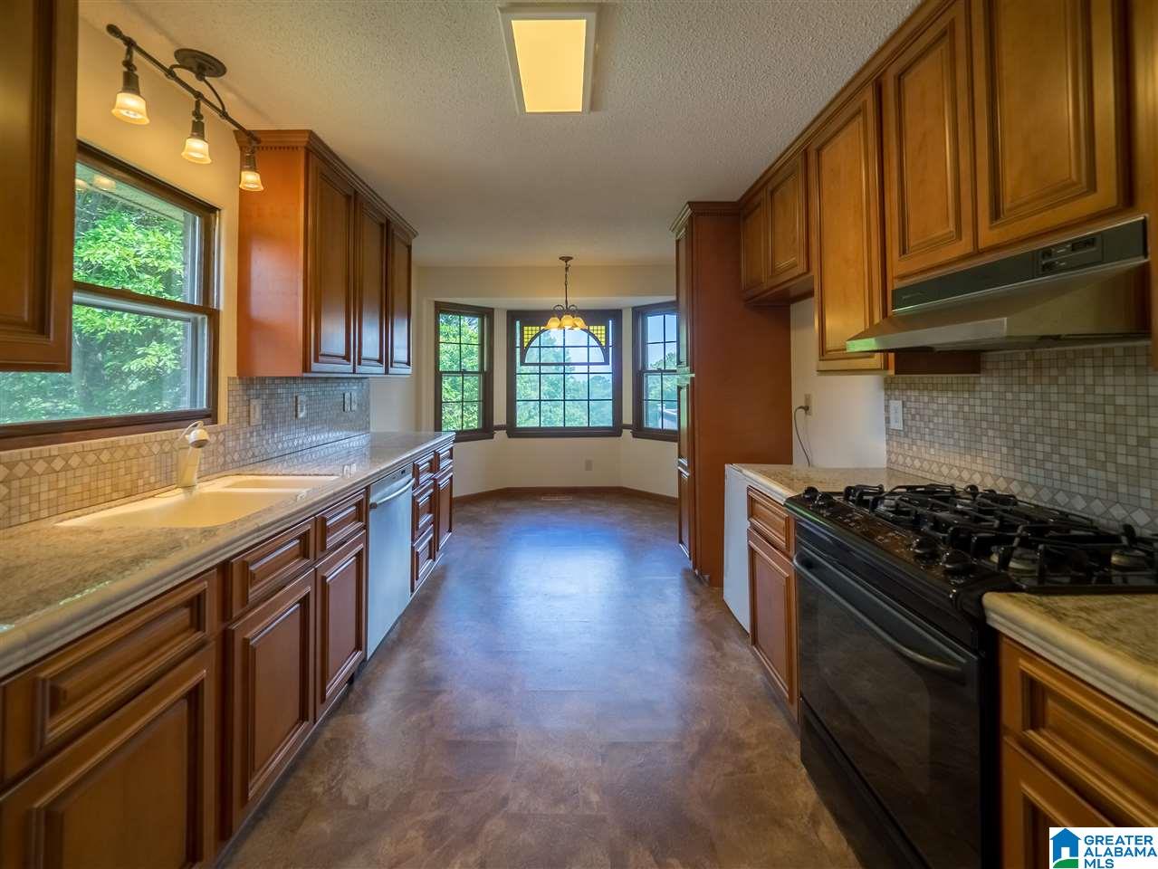 5611 Havenhill Road Birmingham, AL 35210 - Photo 10 of 48