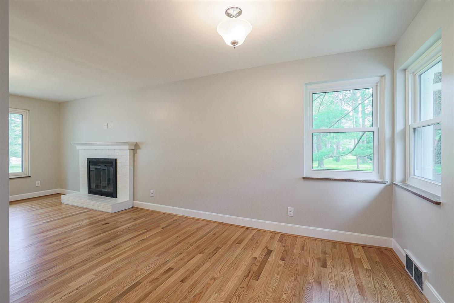 7637 Shawnee Run Road Madeira, OH 45243 - Photo 9 of 25 Gallery Image 9