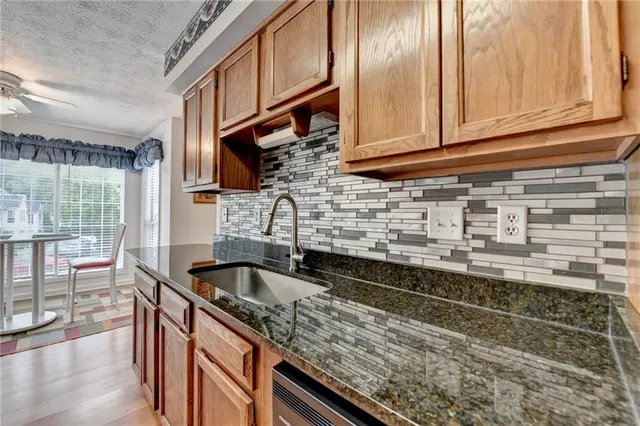 $264,000 | 1304 Glenleaf Drive, Peachtree Corners, GA 30092