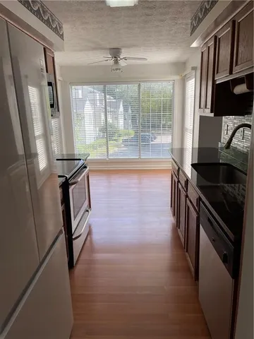 $264,000 | 1304 Glenleaf Drive, Peachtree Corners, GA 30092