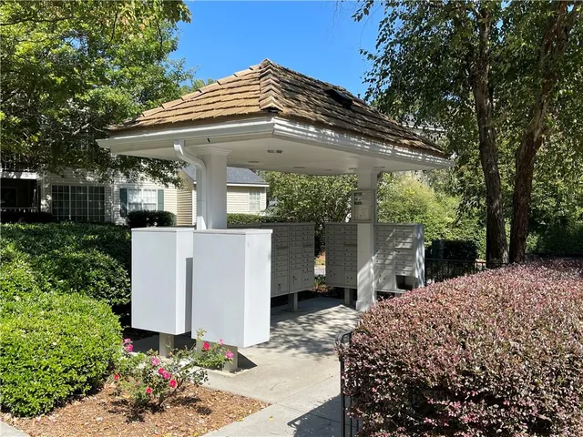 $264,000 | 1304 Glenleaf Drive, Peachtree Corners, GA 30092