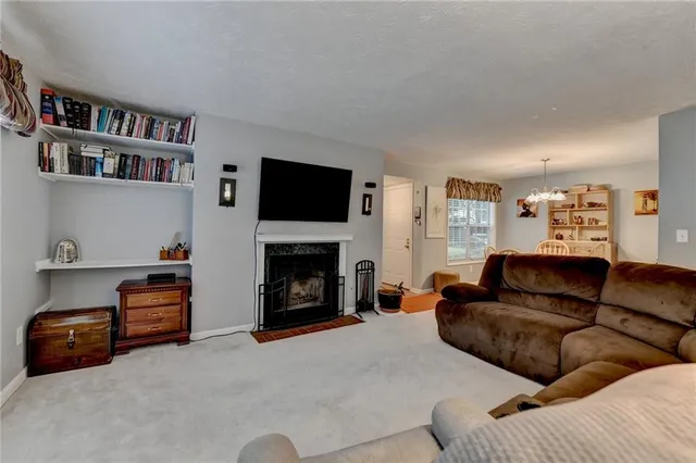 $264,000 | 1304 Glenleaf Drive, Peachtree Corners, GA 30092