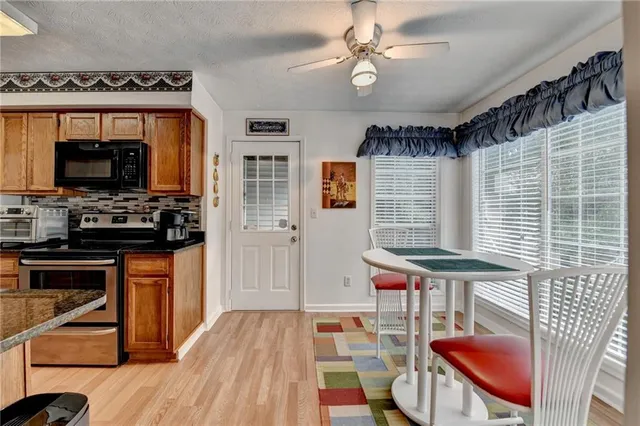 $264,000 | 1304 Glenleaf Drive, Peachtree Corners, GA 30092