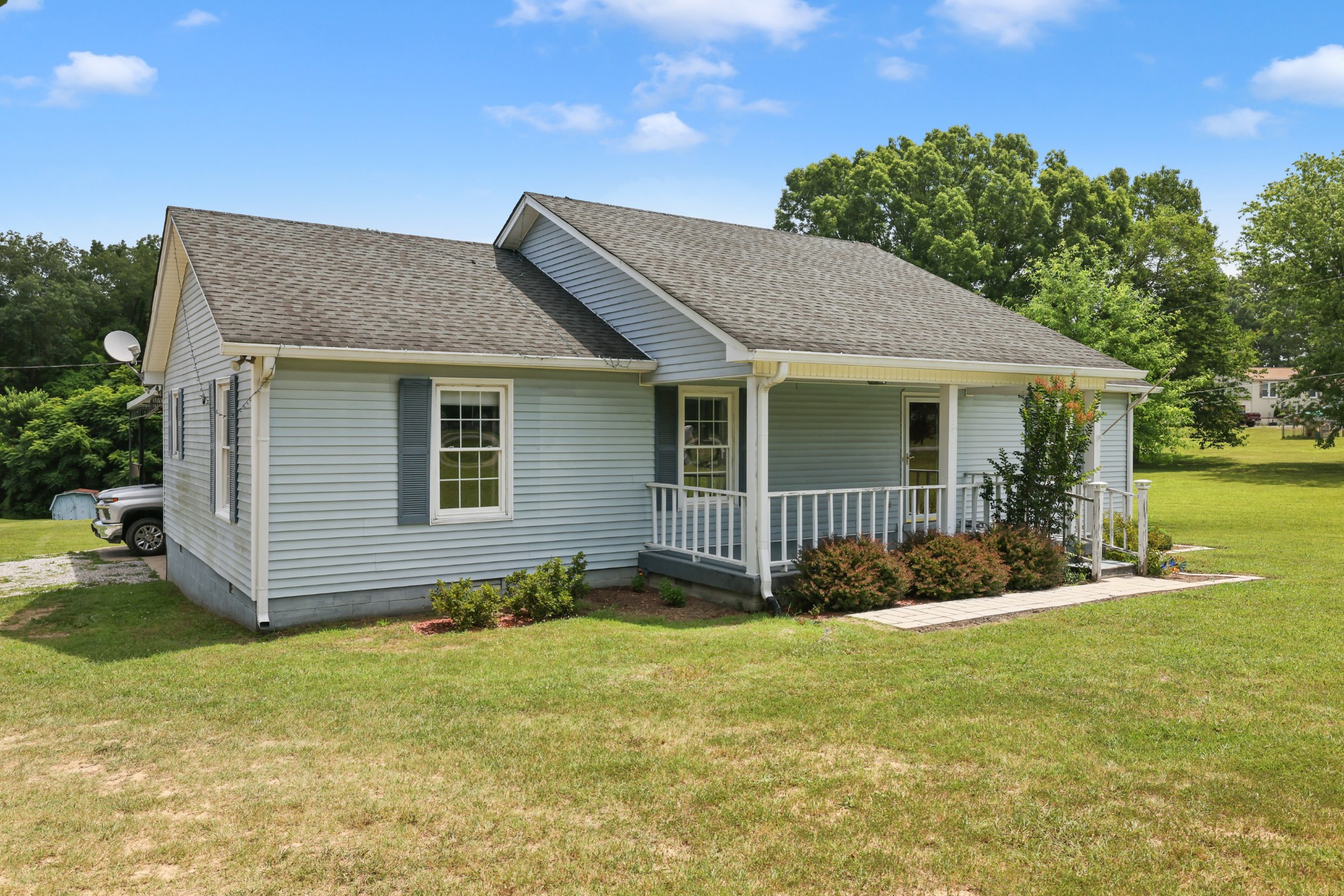 2736 Gideon Road Greenbrier, TN 37073 - Photo 4 of 33