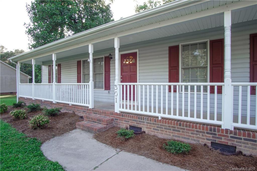 301 Ashebrook Park Road Dallas, NC 28034 - Photo 3 of 29