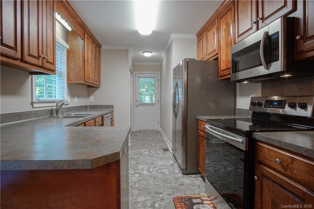 301 Ashebrook Park Road Dallas, NC 28034 - Photo 9 of 29