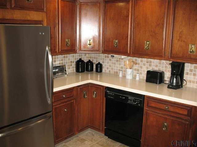 64 Hunting Road Colonie, NY 12205 - Photo 5 of 15 Photo 5