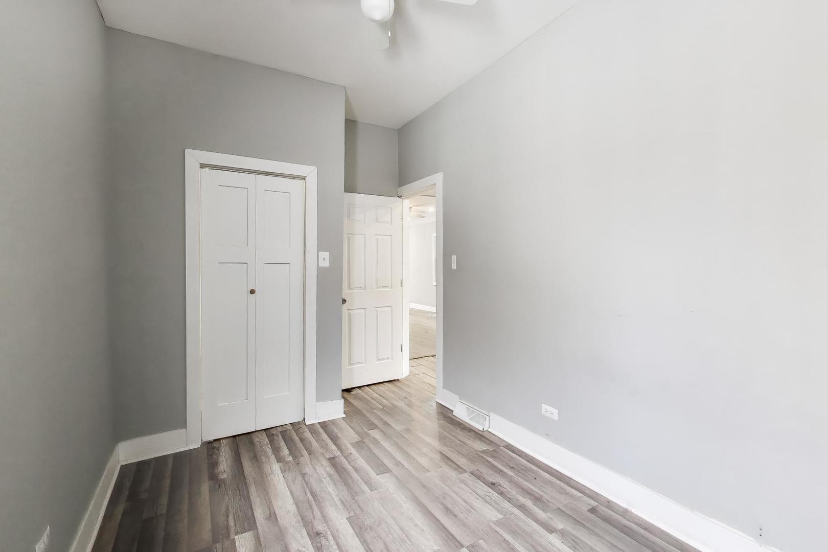 5116 South Carpenter Street Chicago, IL 60609 - Photo 12 of 34