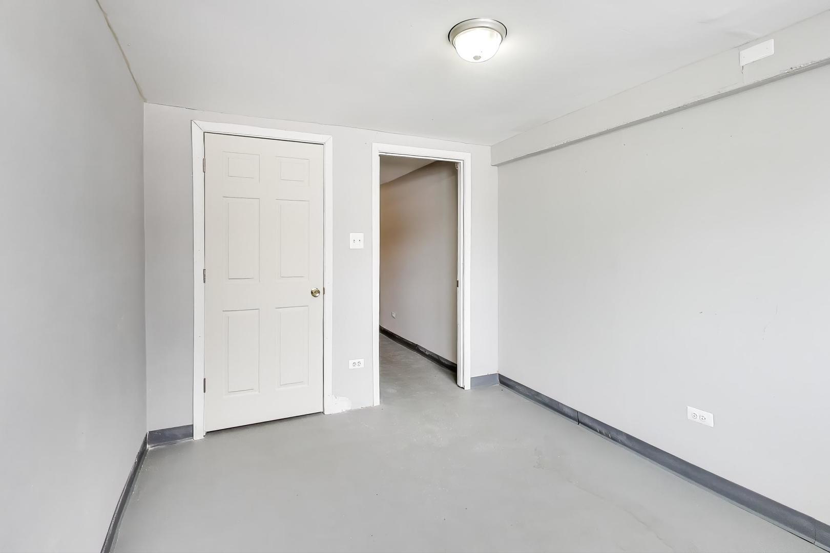 5116 South Carpenter Street Chicago, IL 60609 - Photo 23 of 34