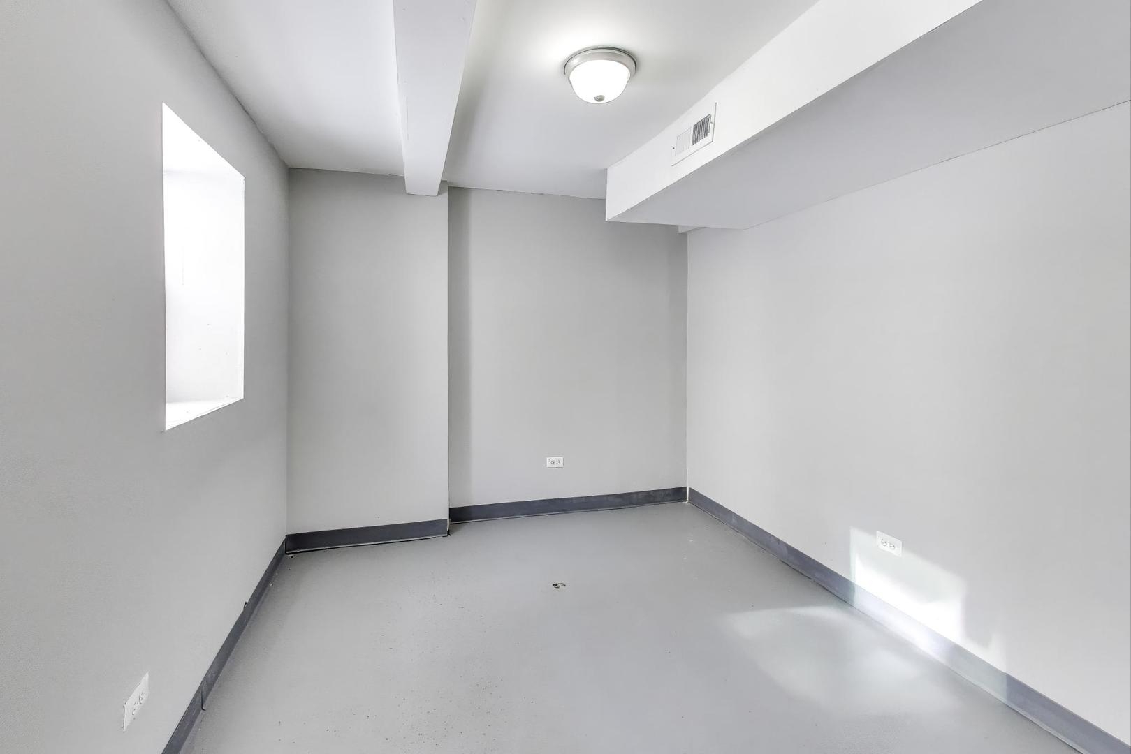 5116 South Carpenter Street Chicago, IL 60609 - Photo 24 of 34