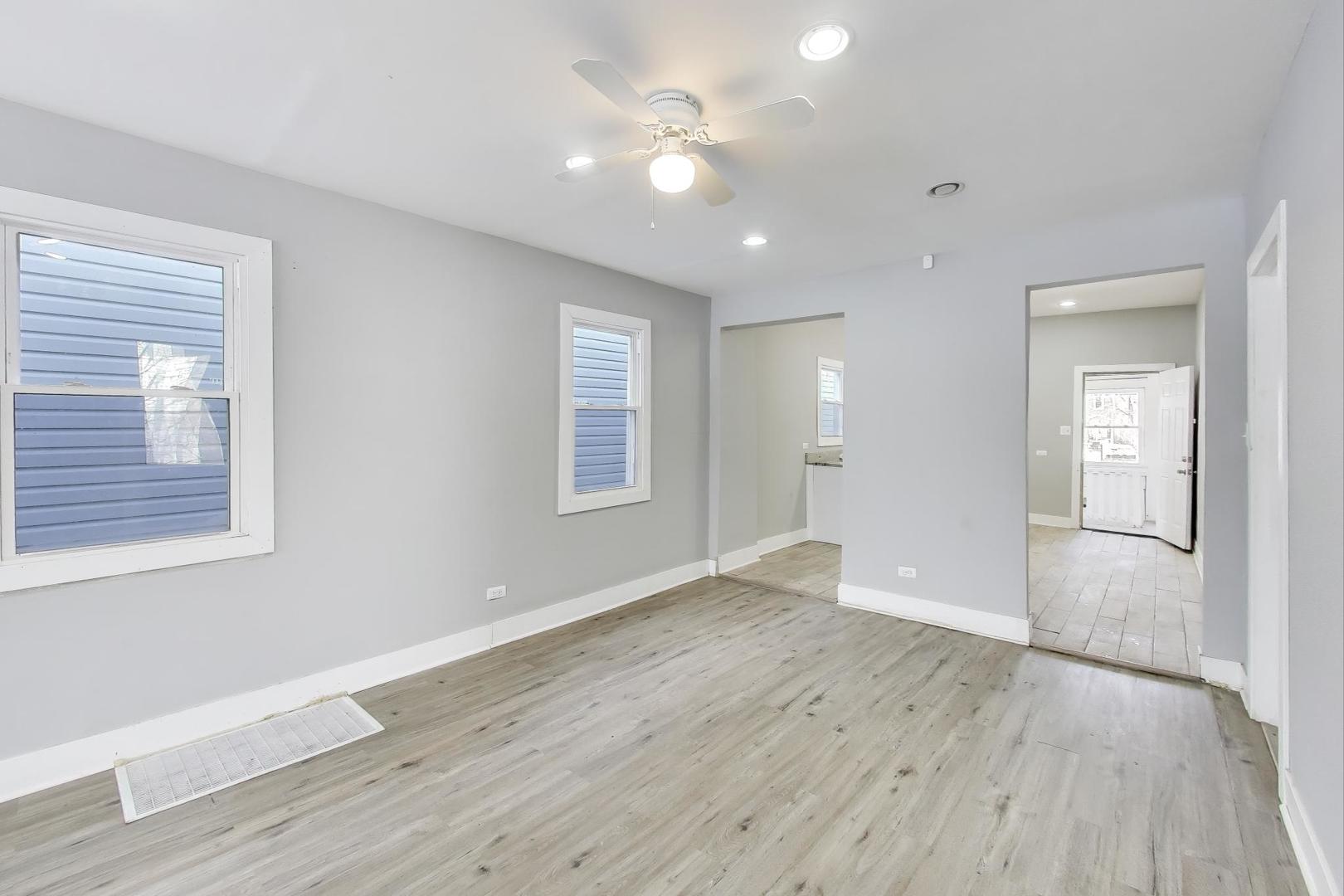 5116 South Carpenter Street Chicago, IL 60609 - Photo 5 of 34