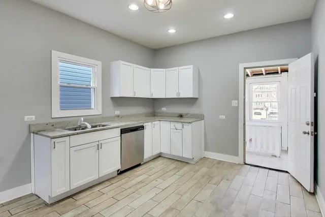 $189,900 | 5116 South Carpenter Street, Chicago, IL 60609