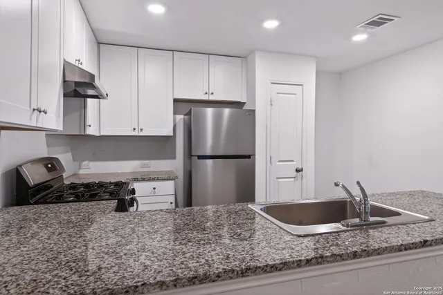 $1,995 | 5832 Forenoon Drive, Bulverde, TX 78163