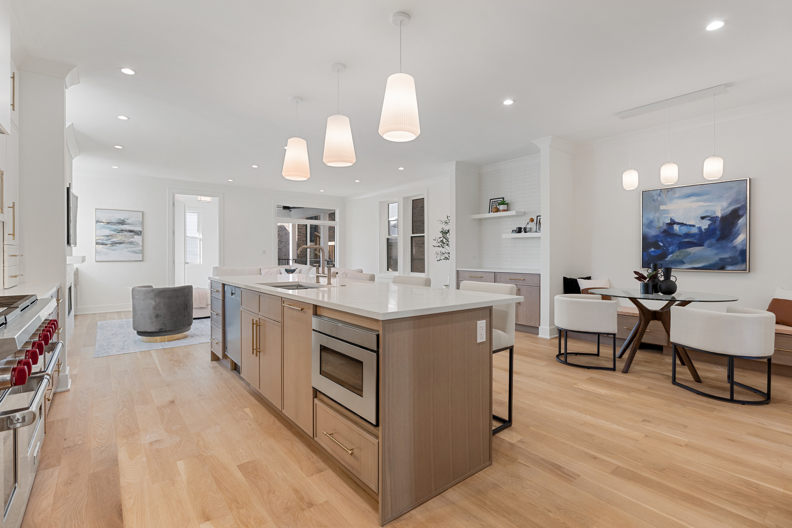 3614 North Marshfield Avenue Chicago, IL 60613 - Photo 12 of 61 a view of living room kitchen and entryway