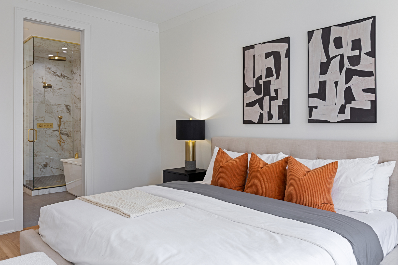 3614 North Marshfield Avenue Chicago, IL 60613 - Photo 25 of 61 a bedroom with a bed and painting on the wall