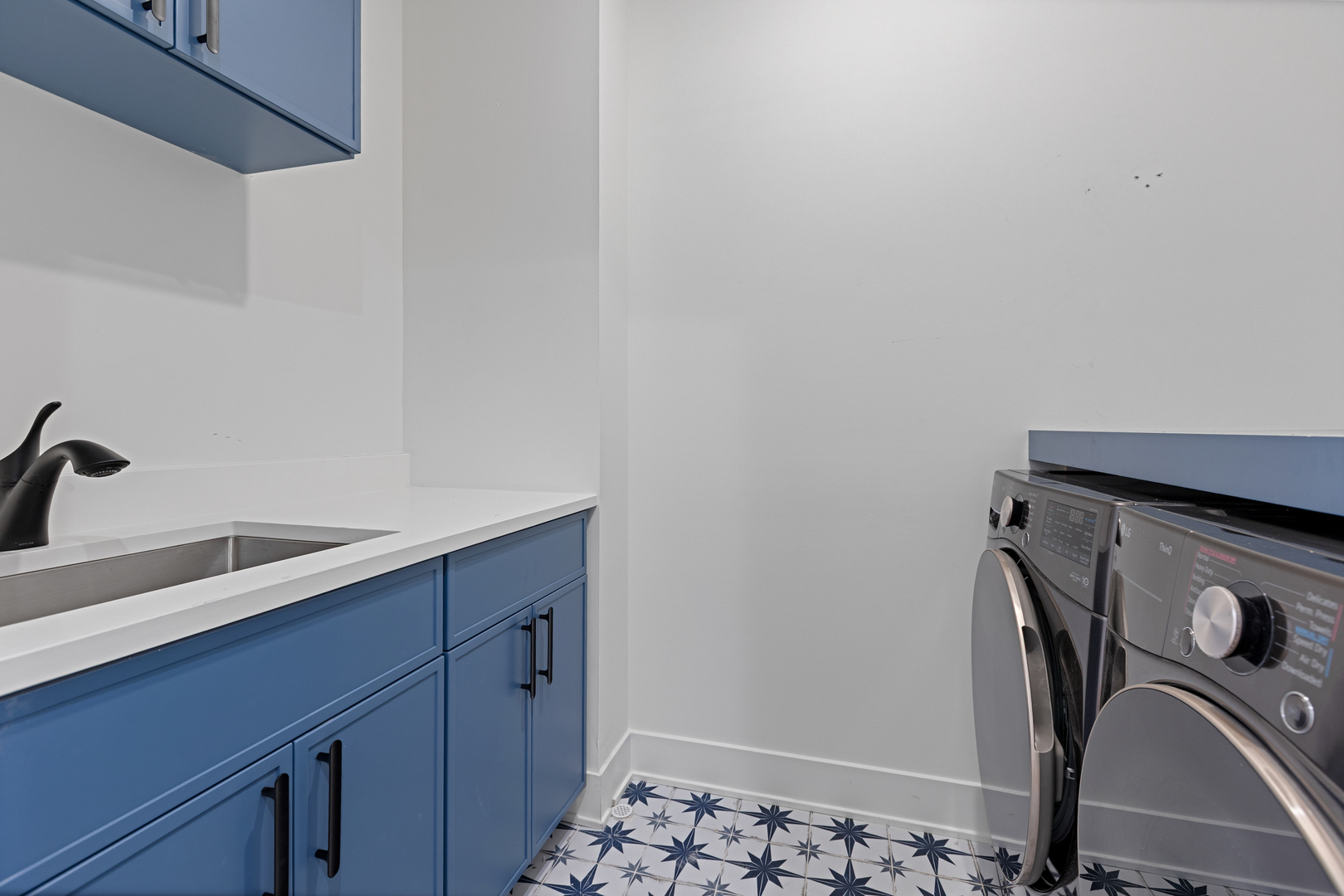 3614 North Marshfield Avenue Chicago, IL 60613 - Photo 30 of 61 a view of utility room