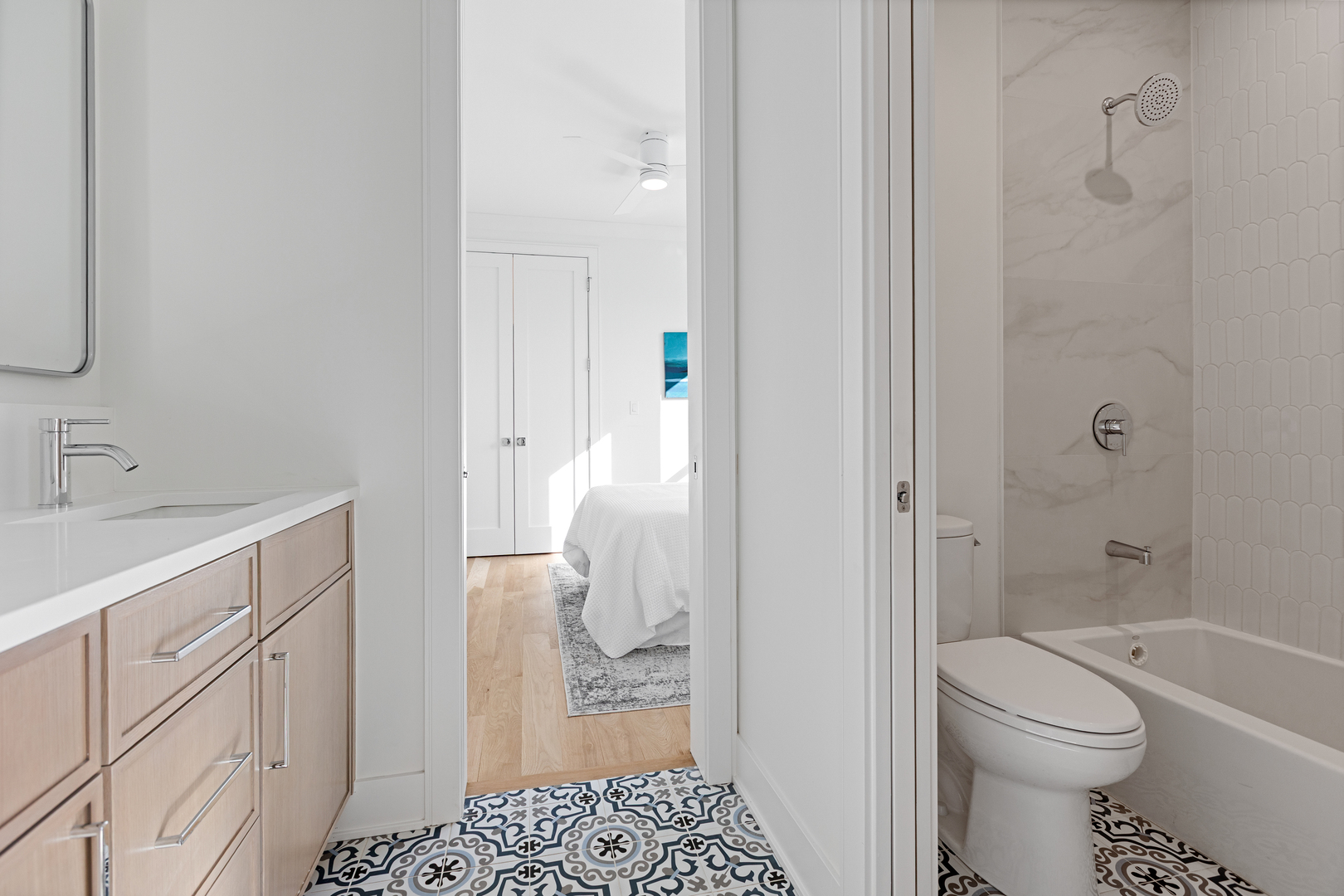 3614 North Marshfield Avenue Chicago, IL 60613 - Photo 34 of 61 a bathroom with a sink a toilet and shower