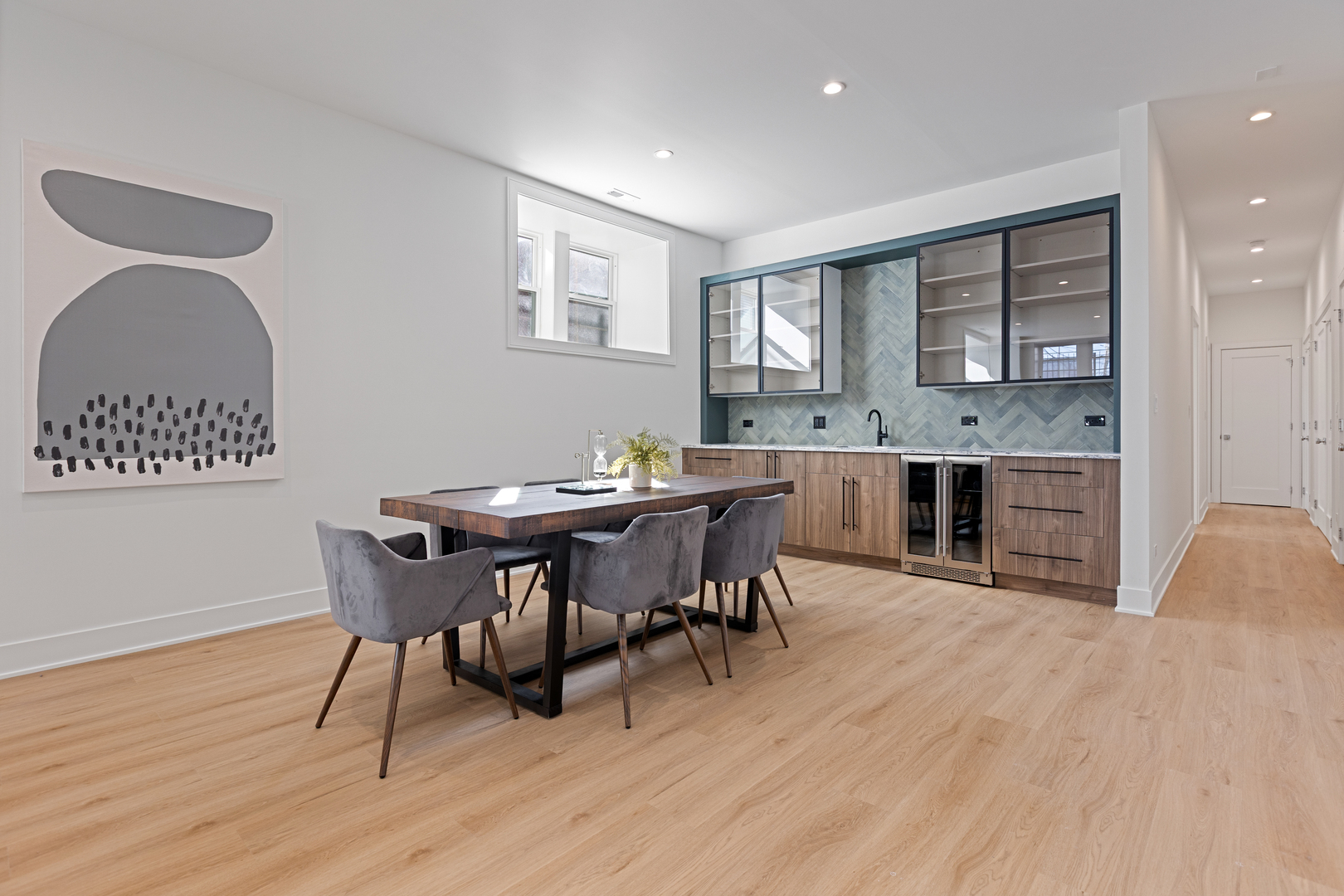 3614 North Marshfield Avenue Chicago, IL 60613 - Photo 39 of 61 a view of a dining room with furniture and wooden floor